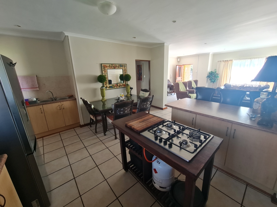 3 Bedroom Property for Sale in Jeffreys Bay Central Eastern Cape